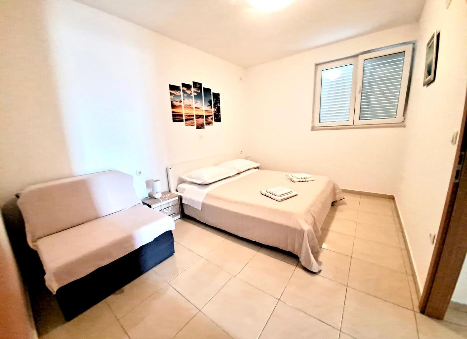 Nemira Getaway Apartment *